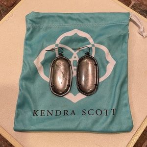 🤍Kendra Scott Grey Gunmetal Danielle Earrings